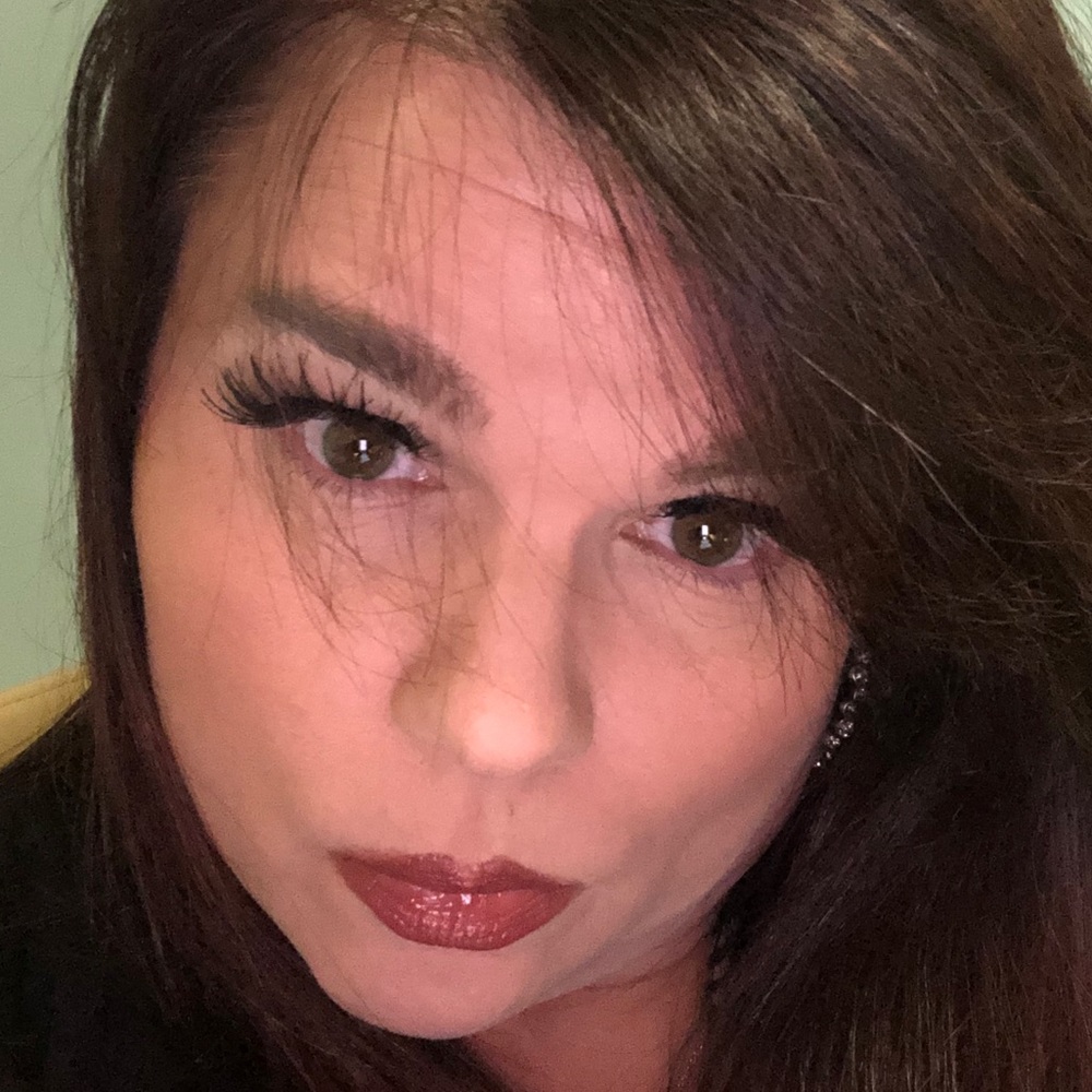 Meet your Posher, Gina